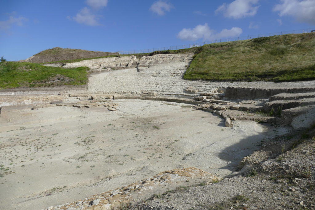 Fouilles du théâtre
